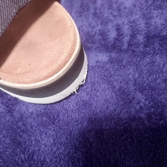 Tom's Black Wedge Sandels - Picture 3 of 3